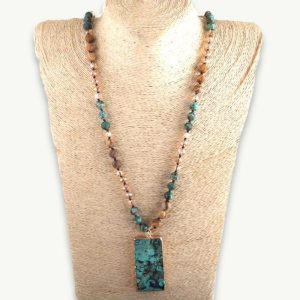 bijou en perles naturelles féminin
