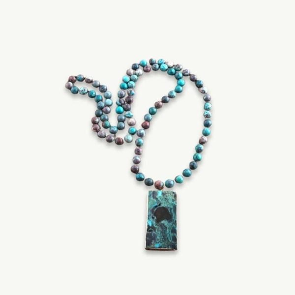 collier en pierres naturelles pour femme