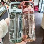 gourde graduée en plastique durable